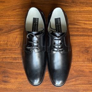 NWT black dress shoes by Giorgio Venturi